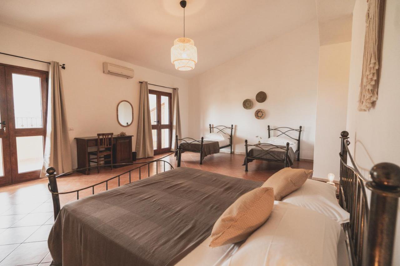 Anima Hotel Sardinia ฟลูมินิมัจจอเร ภายนอก รูปภาพ